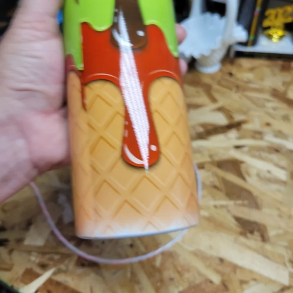 20 ounce Tumbler With Straw & Lid Keeps Drinks Hot or Cold For‎ Hours  Ice Cream